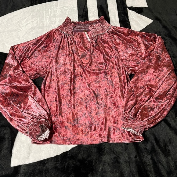 Free People Sweaters - Free people velour long sleeve top